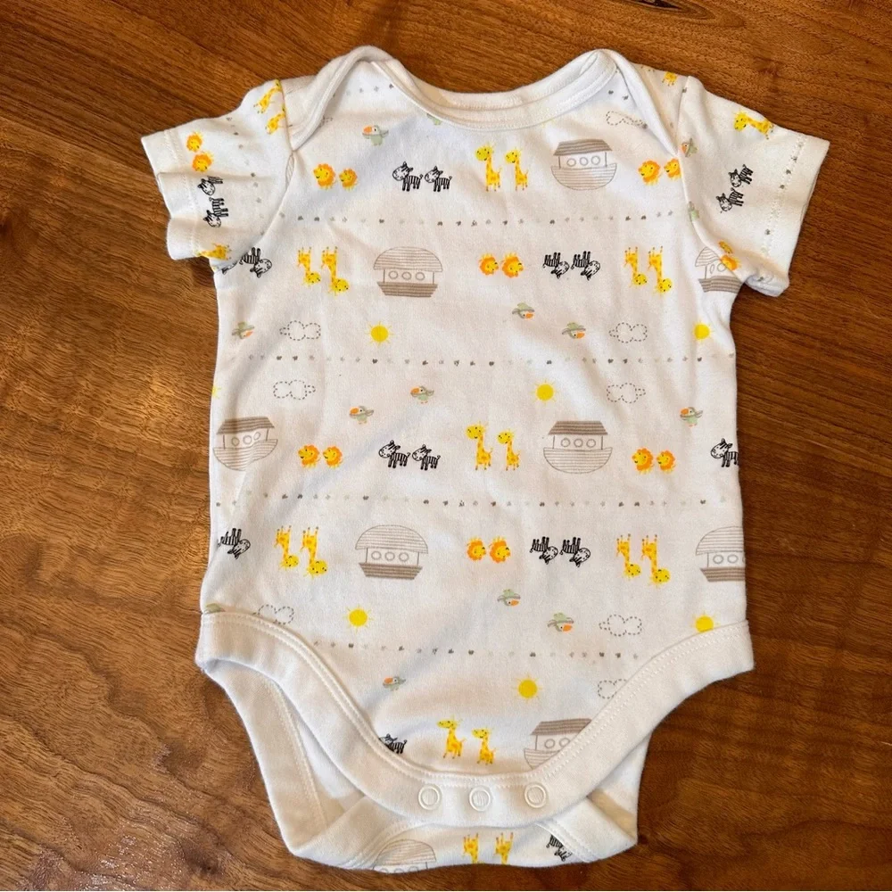 6 pcs Baby M&Co Mix and Match Set. Size 6-9 Months. - Picture 5 of 17
